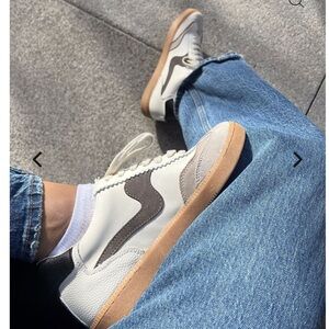 Dolce Vita Notice Sneaker - White/Grey Leather